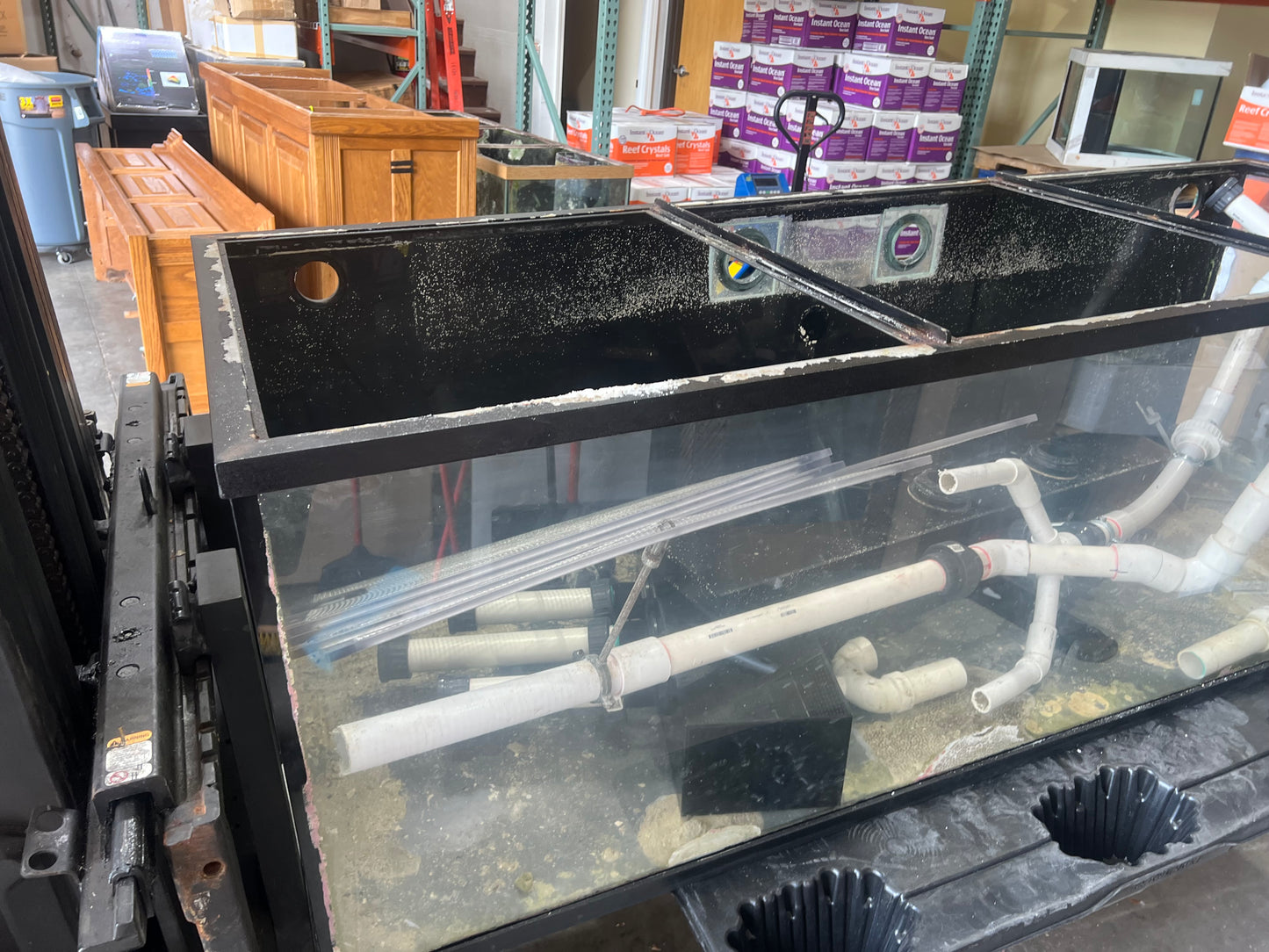 USED 260 Gallon Aquarium with Metal Stand