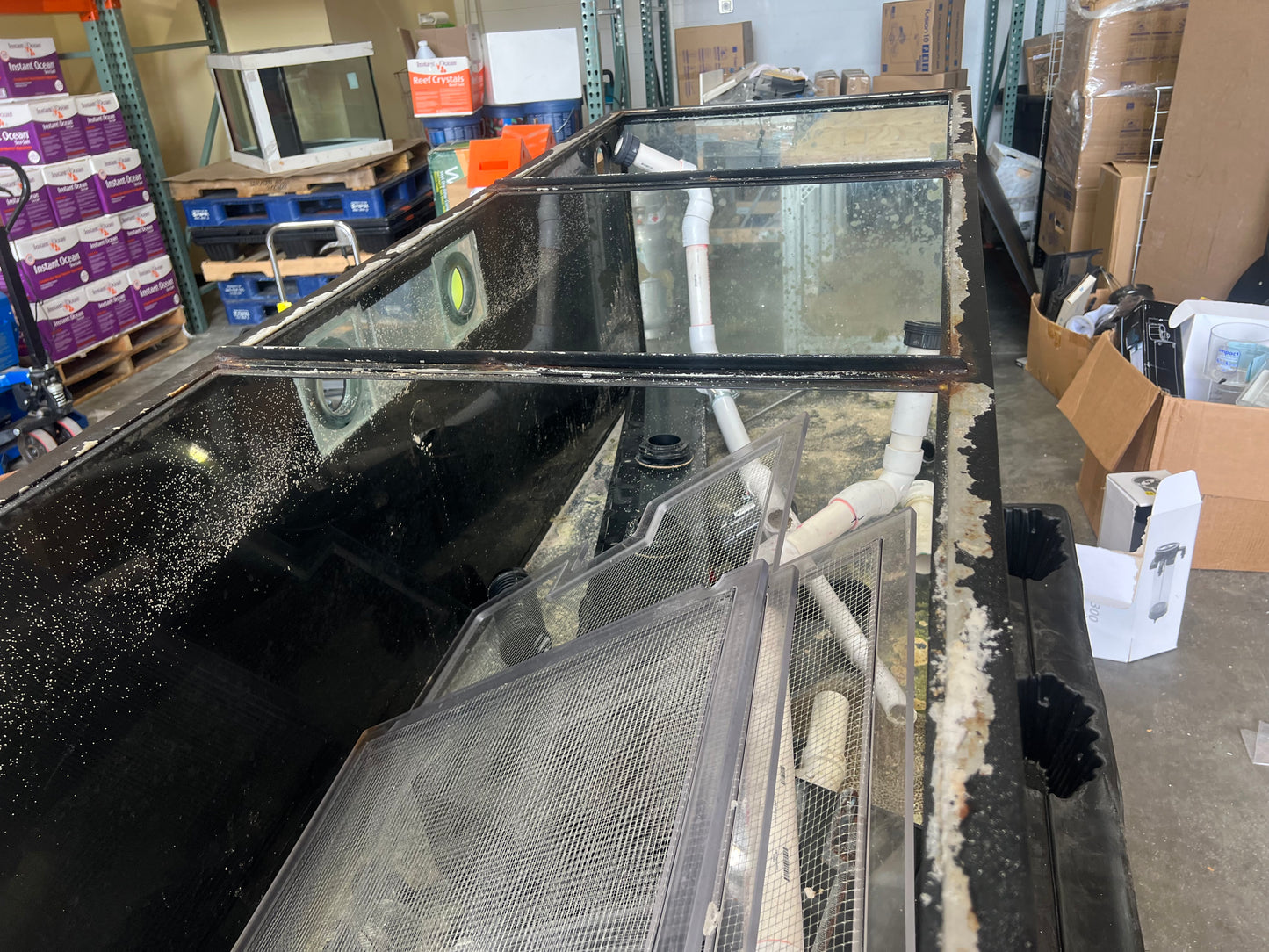 USED 260 Gallon Aquarium with Metal Stand